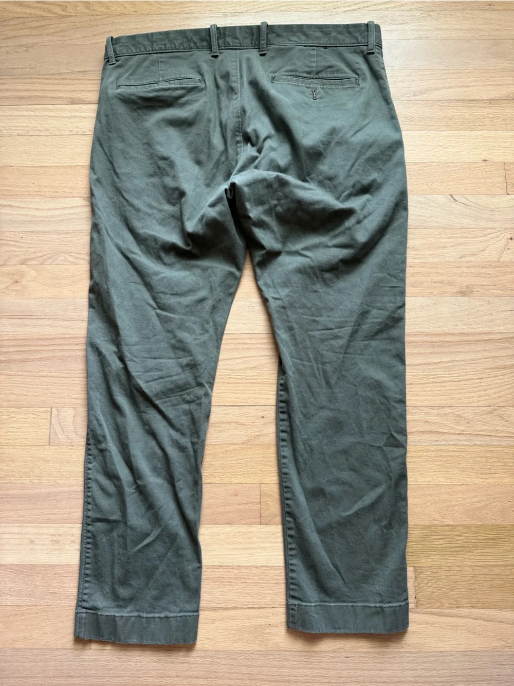 J Crew Men’s 36 x 30 Olive Green Chino Pants